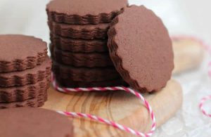 Sablés-de-Noël-au-chocolat-Nesquik-au-thermomix